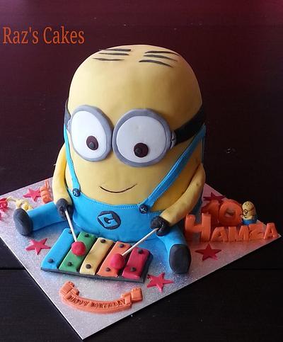 Cute Minion Cake - Cake by RazsCakes