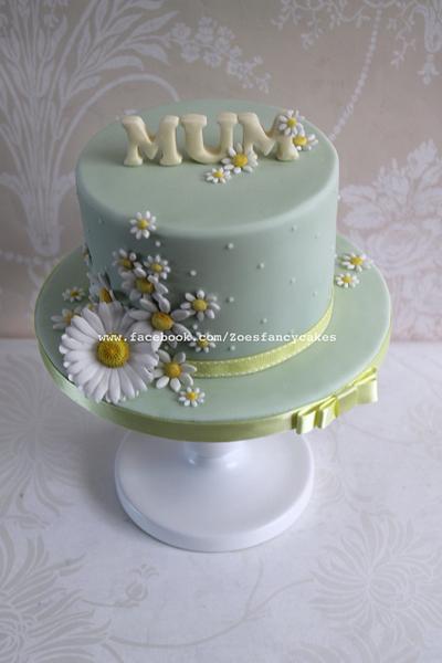 Simple daisy cake - Cake by Zoe's Fancy Cakes