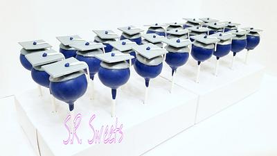 Graduation cake pops  - Cake by SRsweets