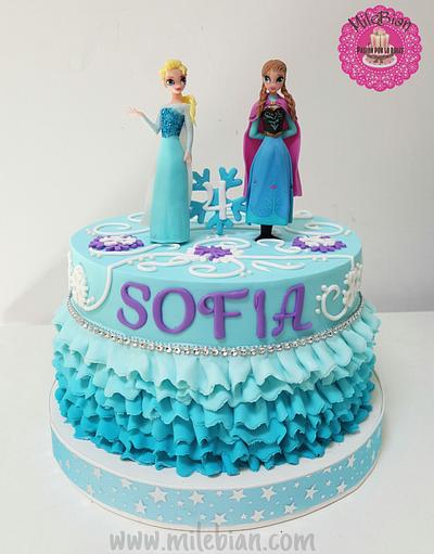 Frozen cake with ruffles and bling - Cake by MileBian