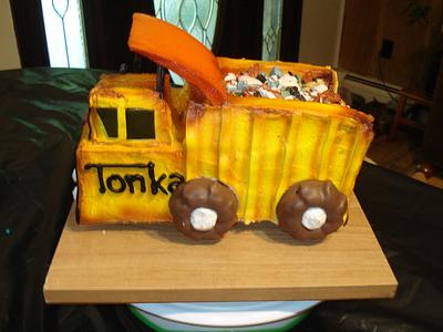 Old Tonka Truck - Cake by Chris Jones