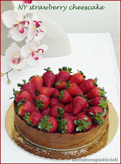 NY strawberry cheescake - Cake by leccalecca