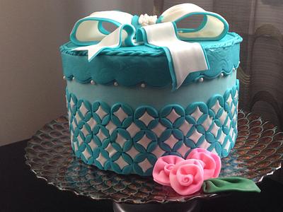 Gift box !!!! - Cake by Anu