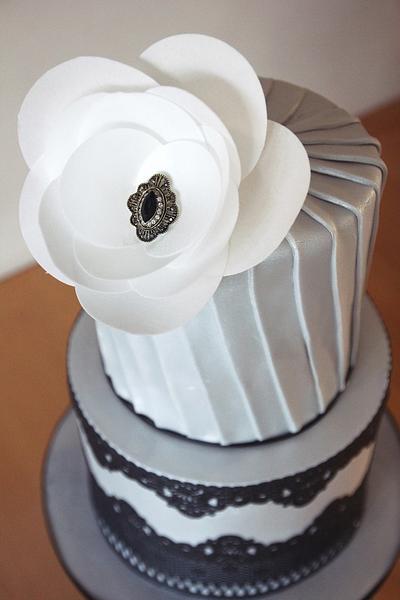 1920's inspired wedding cake - Cake by Edible Essence Cake Art