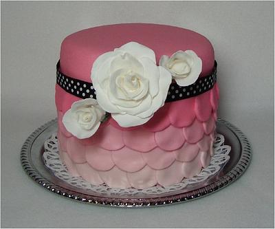 Shades of Pink - Cake by Toni (White Crafty Cakes)