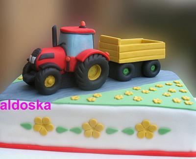 Tractor with flatbed - Cake by Alena