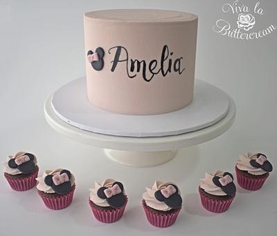 Amelia's Cake - Cake by vivalabuttercream