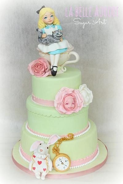Alice - Cake by La Belle Aurore