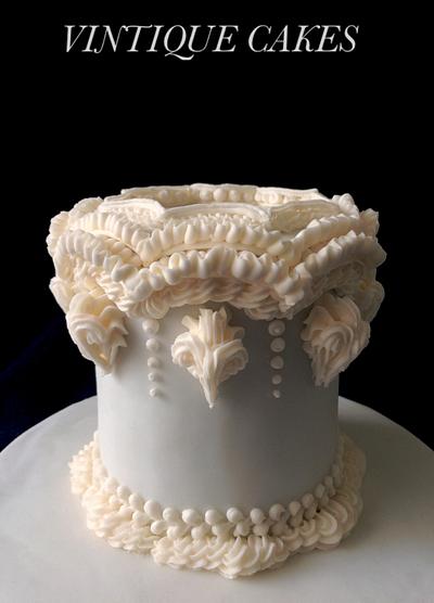 Mini Lambeth Inspired - Cake by Vintique Cakes (Anita) 