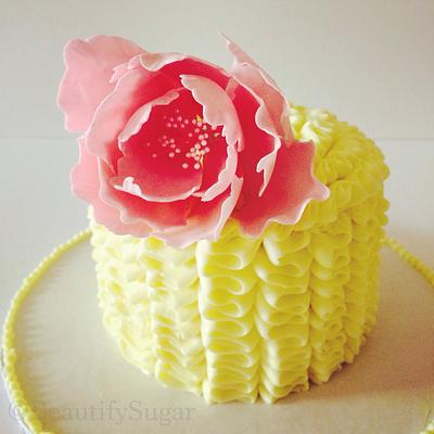 Simple ruffle cake  - Cake by Audrey