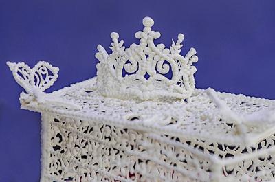 Royal icing jewellery box - Cake by Prachi Dhabaldeb