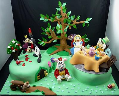 Alice in Wonderland - Cake by LauraSprinkles