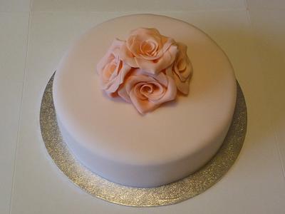 peaches and cream - Cake by suzannahscakes