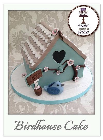 Birdhouse  - Cake by Emma