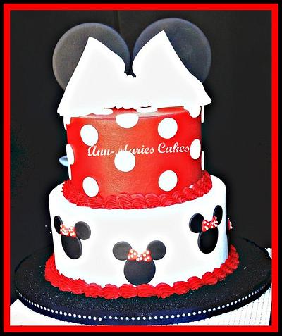 Classic Minnie - Cake by Ann-Marie Youngblood