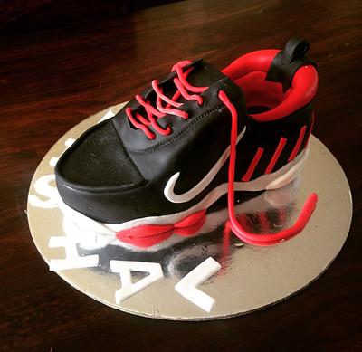 Running shoe - Cake by aarti