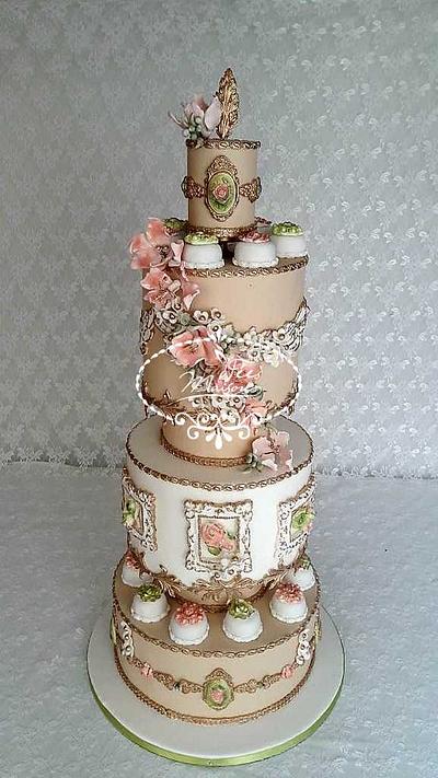  WEDDING CAKE BAROQUE CHIC - Cake by Fées Maison (AHMADI)