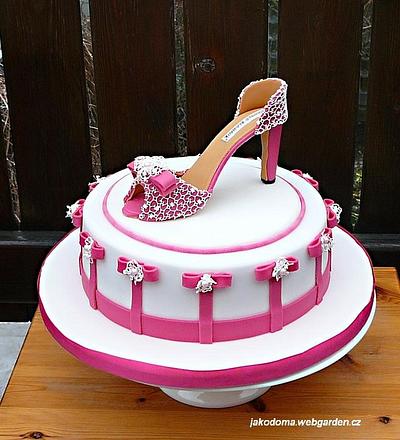 Pink Shoe - Cake by Jana