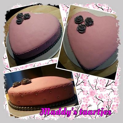 heart cake - Cake by maddy van pelt