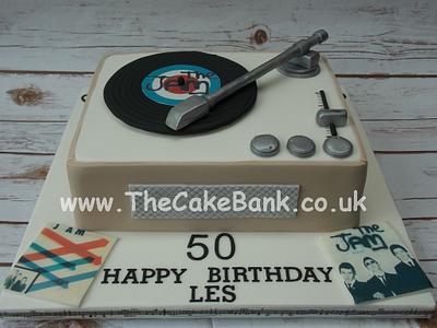 Retro record player - Cake by The Cake Bank 