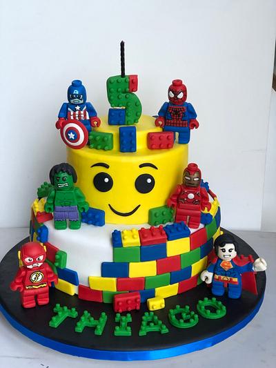 Superhéroes Lego - Cake by Desirée Brahim