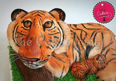 The mighty tigress n her cub.... - Cake by The Cakes Icing