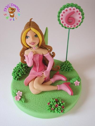 Flora - Cake by Sheila Laura Gallo
