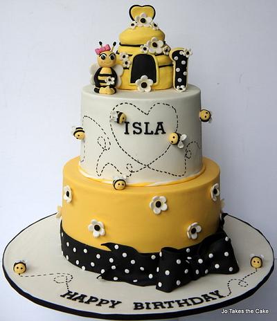 Little Bee  - Cake by Jo Finlayson (Jo Takes the Cake)