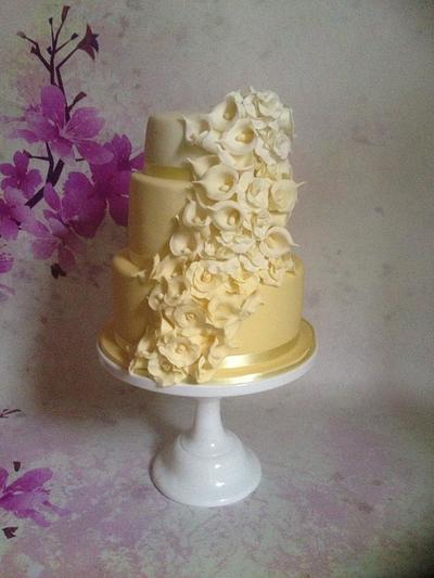 Yellow wedding cake - Cake by For the love of cake (Laylah Moore)