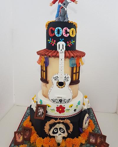 Coco!! - Cake by Dulces y Colores