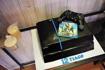 PS4 cake - Cake by Maria Ferreira
