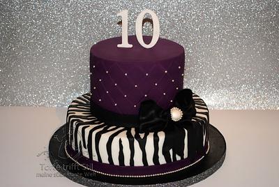 Purple Zebra cake - Cake by torte trifft stil