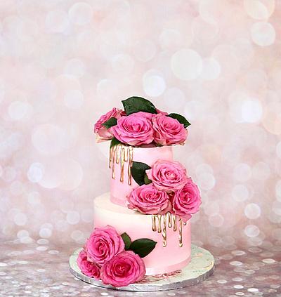 Pink and white cake - Cake by soods