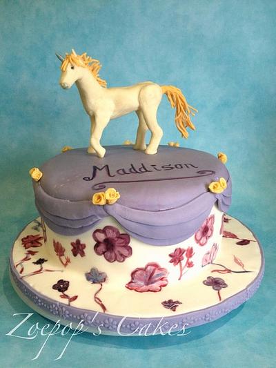 Unicorn and flowers - Cake by Zoepop