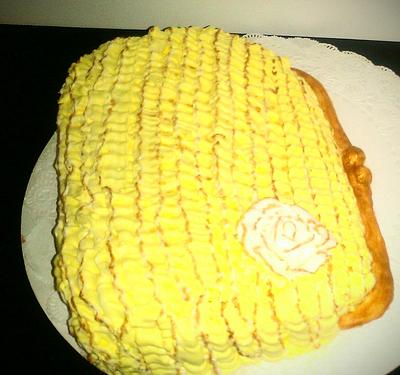 Butter Cream Purse! - Cake by Bakemywaytoheaven