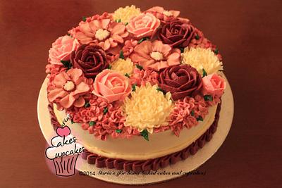 Buttercream floral garden - Cake by Maria's