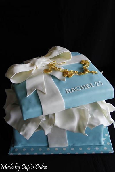 Tifanny Gift box - Cake by Cup'n'Cakes