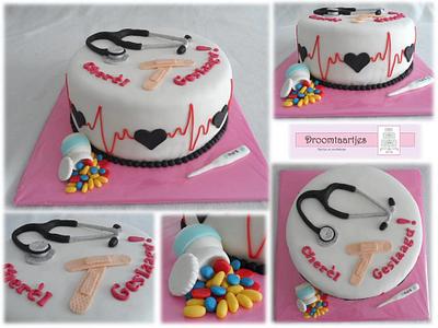Nurse cake - Cake by Droomtaartjes