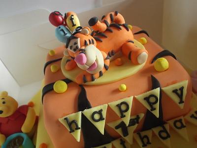 Tigger & Friends  - Cake by Tracey