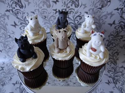 Horse cupcakes - Cake by Sarah Peckett