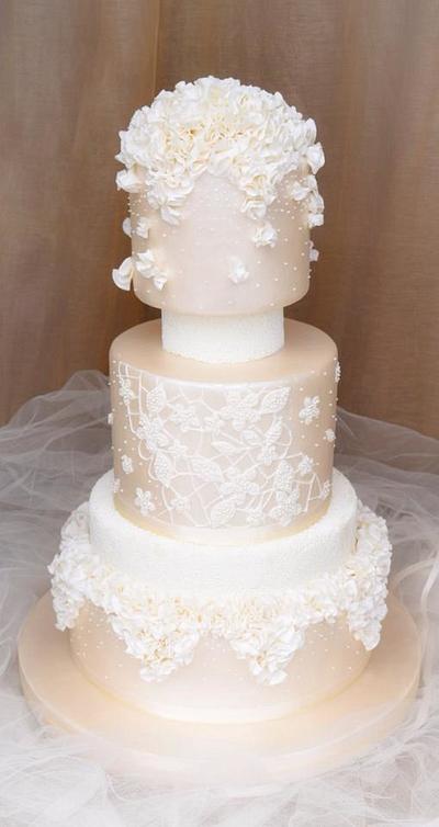 wedding cake  - Cake by Angela Cassano