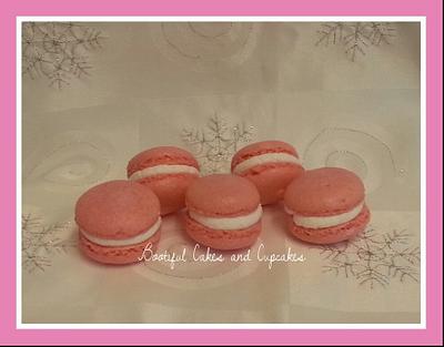 my first macarons - Cake by bootifulcakes