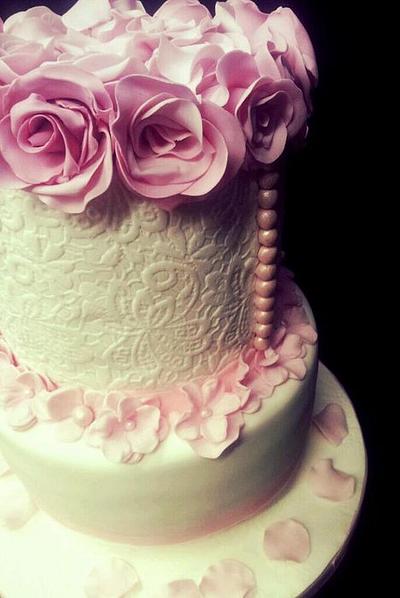 Wedding cake, roses and pearls - Cake by Lisa Wheatcroft