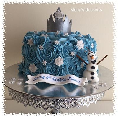Rosette frozen cake - Cake by Muna's Cakes 