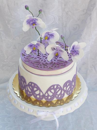 Purple orchids - Cake by Oli Ivanova