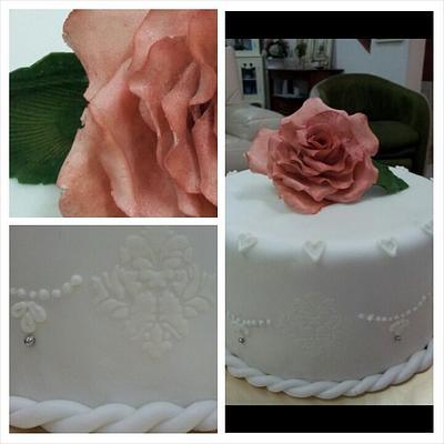 Engagement cake for a friend's daughter. - Cake by Che Yan