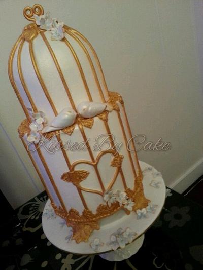 the gilded birdcage - Cake by Shell Thompson