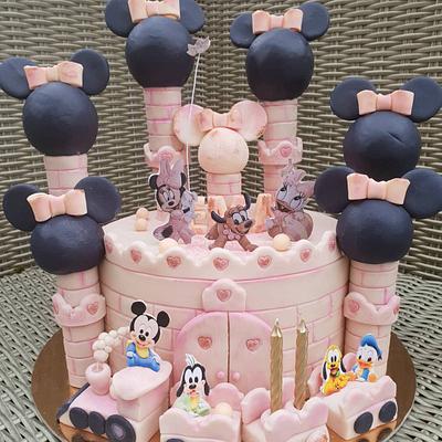 Minnie Mousse Castle - Cake by Dubravka Falkoni Matic 