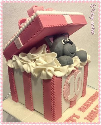 kitty gift box cake - Cake by Tracycakescreations