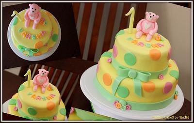Polka dot cake - Cake by Classic Cakes by Sakthi